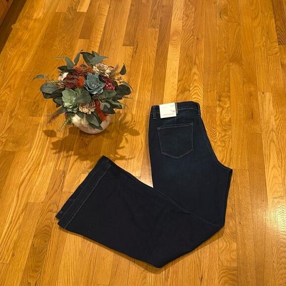 Petite KANCAN Wide Leg Button Front Dark Jeans - 13/30 - NWT - Picture 1 of 10